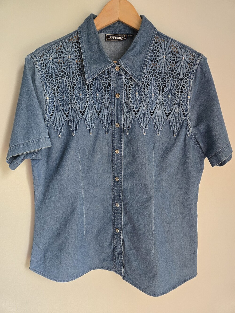 Vintage LAFEI-NIER Denim Button-Up Shirt with Crochet Yoke